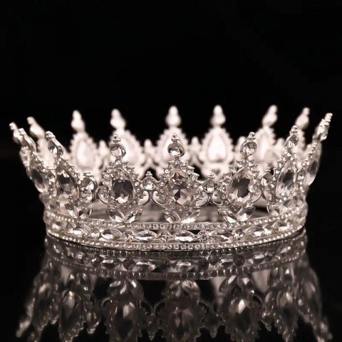 Elegant Baroque Crystal Wedding Crown for Brides and Queens