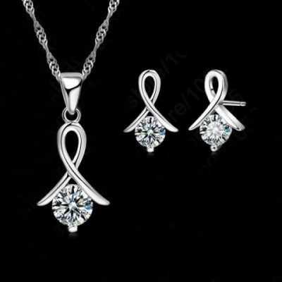 A Stylish CZ 925 Sterling Silver Jewelry Set for Women with Pendant Necklace and Stud Earrings X241116
