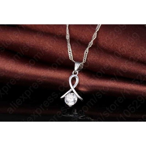 A Stylish CZ 925 Sterling Silver Jewelry Set for Women with Pendant Necklace and Stud Earrings X241116