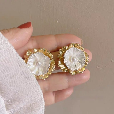 Videmy Women's Gold & Silver Plated Exaggerated Stud Earrings R250423