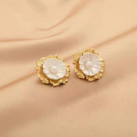 Videmy Women's Gold & Silver Plated Exaggerated Stud Earrings R250423