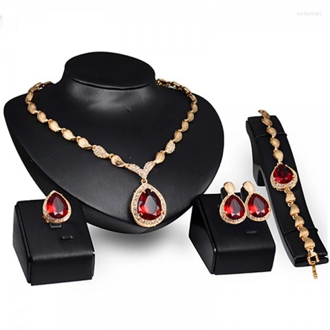 Elegant Women's Jewelry Set with Waterdrop Cubic Zirconia