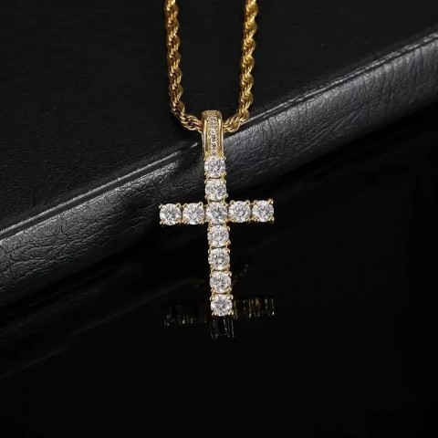 Huitan Twisted Chain Pendant Necklace for Women/Men, 60Cm Cubic Zirconia Cross Gift