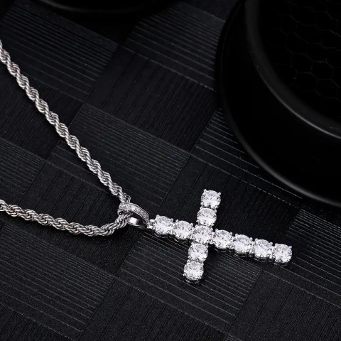 Huitan Twisted Chain Pendant Necklace for Women/Men, 60Cm Cubic Zirconia Cross Gift