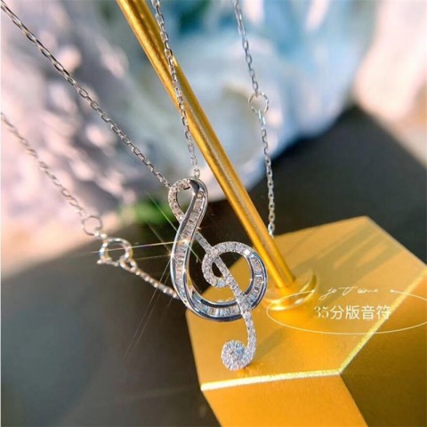 Sterg Sier Women's Elegant White Topaz CZ Pendant Necklace for Special Occasions