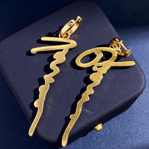High-Quality GV Signature Asymmetrical Crystal Stud Earrings Set for Women - Wedding and Fashion Jewelry LE065
