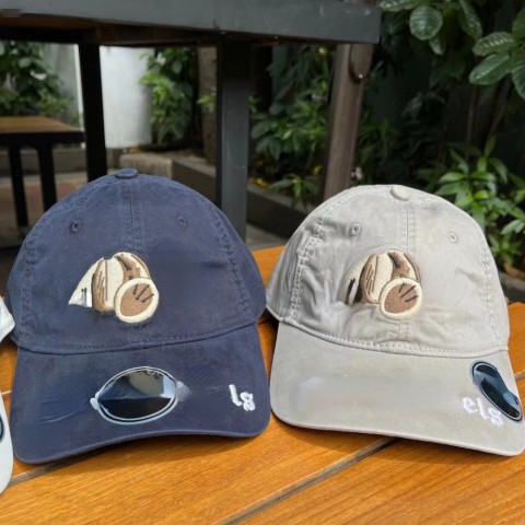 Decapitated Bear Embroidered Vintage Ball Cap - Unisex Fashion Hat