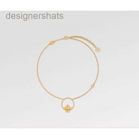 Luxury 18K Gold Plated Stainless Steel Flower Pendant Necklace for Women