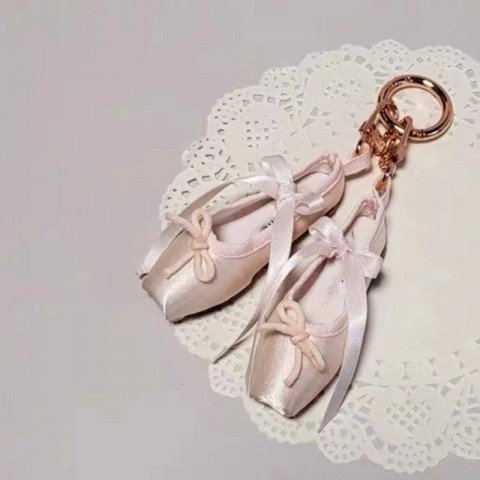 Elegant Crystal Pillar Keychain for Women - Unique Ballet Shoes Keyring